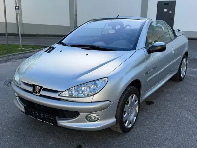 Gebraucht Peugeot 206 CC Quiksilver 109 PS (80 kW) 2005 Grau Cabrio