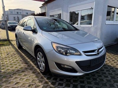 Silber Gebraucht 2014 Opel Astra Kombi | 2.999 € (Guter Preis)