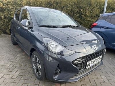 Gebraucht Hyundai i10 GO! 77 PS (56 kW) 2024 Schwarz Kleinwagen