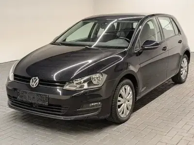 Gebraucht VW Golf VII Comfortline 140 PS (102 kW) 2013 Tiefschwarzmet. Limousine