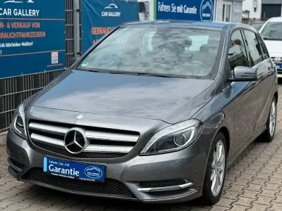 Gebraucht Mercedes B180 122 PS (89 kW) 2014 Grau Kleinwagen