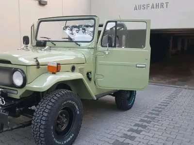Gebraucht Toyota Land Cruiser 123 PS (90 kW) 1980 Grün SUV
