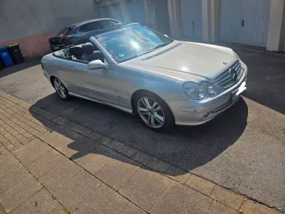 Gebraucht Mercedes CLK320 Elegance 218 PS (160 kW) 2003 Silber Cabrio