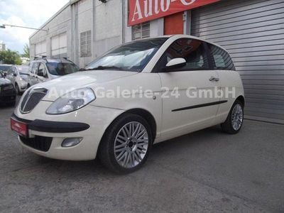 Gebraucht Lancia Ypsilon 80 PS (58 kW) 2006 Weiß Kleinwagen