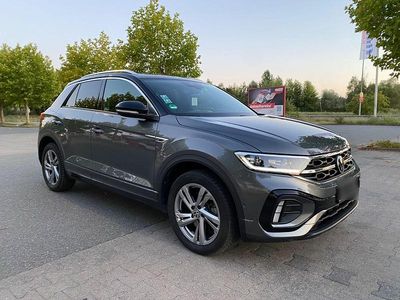 Używany VW T-Roc R-line 150 KM (110 kW) 2024 Srebrny SUV