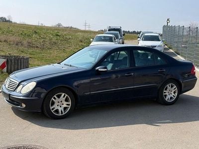 Second-hand Mercedes E320 Elegance 224 CP (164 kW) 2006 Albastru Berlinǎ
