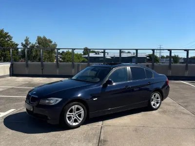 Gebraucht BMW 320 150 PS (110 kW) 2007 Blau Limousine