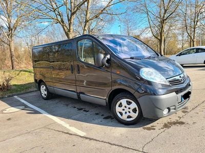 Gebraucht Opel Vivaro 114 PS (83 kW) 2015 Schwarz Van / Kleinbus