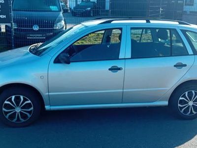 Silber Gebraucht 2006 Skoda Fabia Cool Edition Kleinwagen | 3.950 €