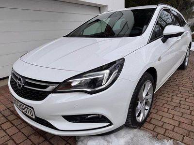 Weiß Gebraucht 2016 Opel Astra Dynamic Kombi | 8.990 € (Guter Preis)