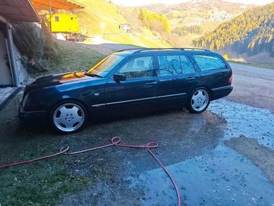 Mercedes E300