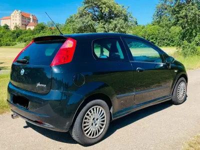 Gebraucht Fiat Grande Punto 95 PS (69 kW) 2007 Schwarz Kleinwagen