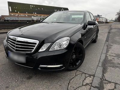 Gebraucht Mercedes E250 204 PS (150 kW) 2012 Schwarz Limousine