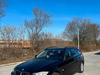 Gebraucht BMW 320 Sport Line 177 PS (130 kW) 2009 Schwarz Kombi