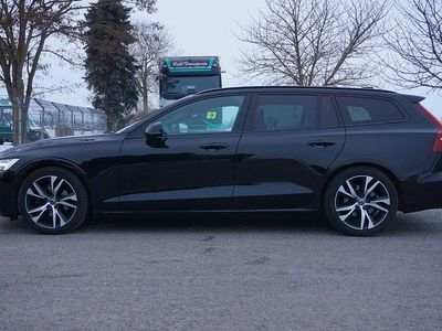 Gebraucht Volvo V60 R-Design 150 PS (110 kW) 2019 Schwarz Kombi
