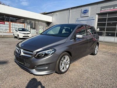 Gebraucht Mercedes B200 Urban 156 PS (114 kW) 2016 Mountaingrau  met. Van / Kleinbus
