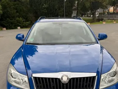 Gebraucht Skoda Octavia 160 PS (117 kW) 2010 Blau Kombi