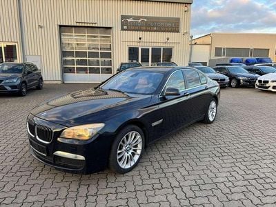 Gebraucht BMW 750 M Sport 408 PS (300 kW) 2011 Carbonschwarz metallic Limousine