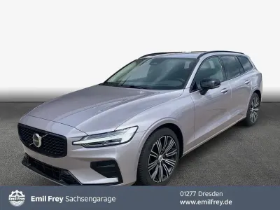Gebraucht Volvo V60 Plus 197 PS (144 kW) 2025 Aurora silver metallic Kombi