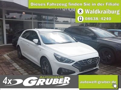 gebraucht Hyundai i30 120PS Turbo SELECT Klima+Einparkhilfe+Kamera