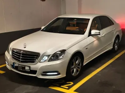 Gebraucht Mercedes E200 Avantgarde 184 PS (135 kW) 2011 Weiß Limousine