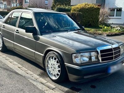Usata Mercedes 190 136 CV (100 kW) 1992 Grigio Berlina