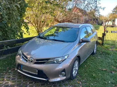 Gebraucht Toyota Auris Touring Sports 130 PS (95 kW) 2014 Braun Kombi