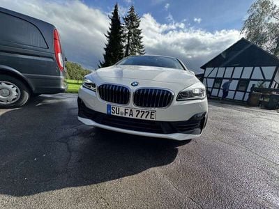 BMW 225