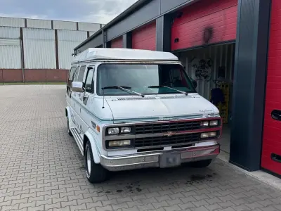 Używany Chevrolet G 240 KM (176 kW) 1994 Biały Van