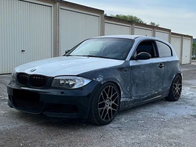 gebraucht BMW 118 d e81 Unikat | M Paket, Sitzheizung, Multifunktion