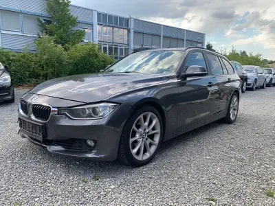 Gebraucht BMW 330 Sport Line 258 PS (189 kW) 2014 Grau Kombi