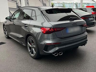 Grau Gebraucht 2023 Audi S3 Ambiente Limousine | 39.499 € (Fairer Preis)