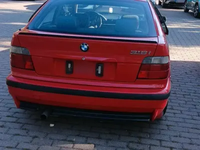 Gebraucht BMW 316 M Sport 102 PS (75 kW) 1994 Rot