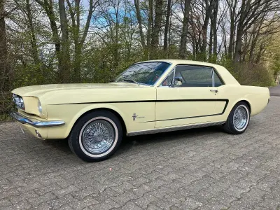 Brugt Ford V8 200 HK (147 kW) 1965 Gul Coupe