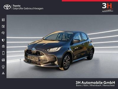 Gebraucht Toyota Yaris Hybrid Basis 116 PS (85 kW) 2023 Grau Limousine