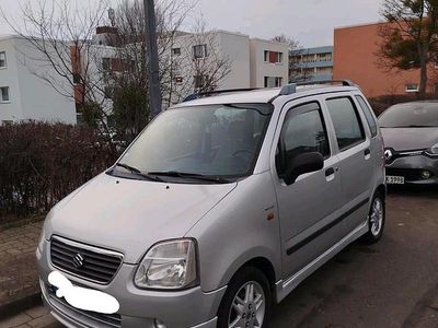 Silber Gebraucht 2003 Suzuki Wagon R+ Kombi | 1.100 €