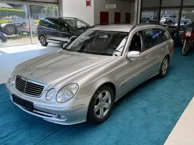 Gebraucht Mercedes E280 Avantgarde 177 PS (130 kW) 2005 Silber Kombi