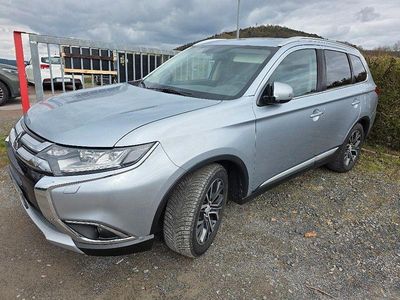 Usata Mitsubishi Outlander Top 150 CV (110 kW) 2016 Argento SUV
