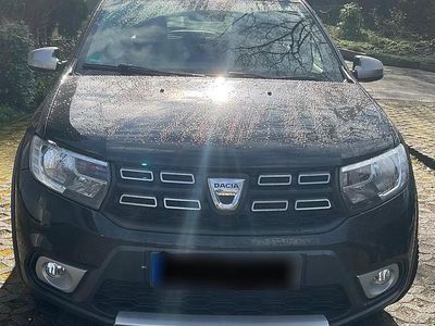 Gebraucht Dacia Sandero Prestige 90 PS (66 kW) 2017 Schwarz Kleinwagen