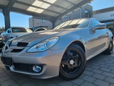 Second-hand Mercedes SLK200 184 CP (135 kW) 2009 Argintiu Cabrio
