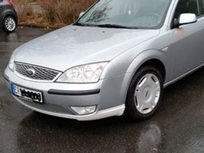 Gebraucht Ford Mondeo 170 PS (125 kW) 2006 Silber metallic Kombi