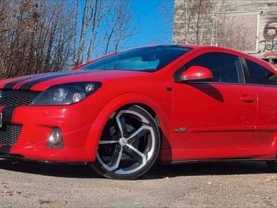 Gebraucht Opel Astra GTC OPC 215 PS (158 kW) 2010 Rot Limousine