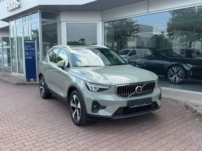 Gebraucht Volvo XC40 Ultimate 197 PS (144 kW) 2023 Grün SUV