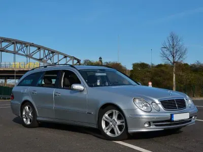 Gebraucht Mercedes 320 Avantgarde 224 PS (164 kW) 2005 Silber Kombi