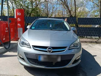 Gebraucht Opel Astra Eco 110 PS (80 kW) 2014 Grau Kombi