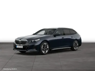 Gebraucht BMW 520 Sport Line 197 PS (144 kW) 2026 Schwarz Kombi