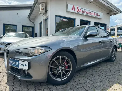 Gebraucht Alfa Romeo Giulia 160 PS (117 kW) 2020 Grigio stromboli, metallic Limousine