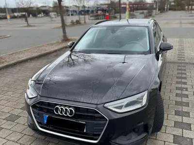 Gebraucht Audi A4 136 PS (100 kW) 2020 Schwarz Kombi