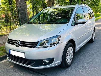 Silber Gebraucht 2012 VW Touran Highline Van / Kleinbus | 6.600 € (Fairer Preis)