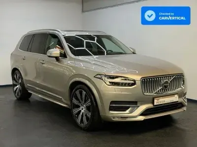 Gebraucht Volvo XC90 Ultimate 235 PS (172 kW) 2022 Bright dusk / metallic SUV